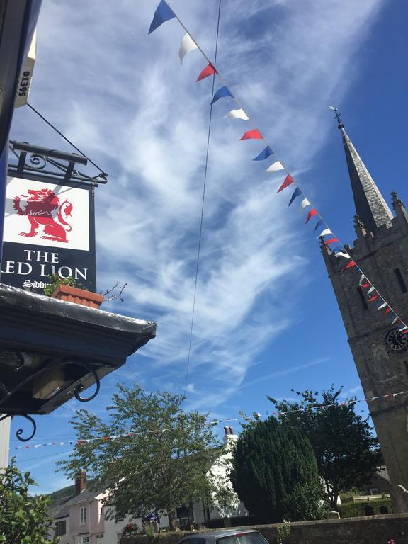 Red Lion Inn Sidbury Екстер'єр фото