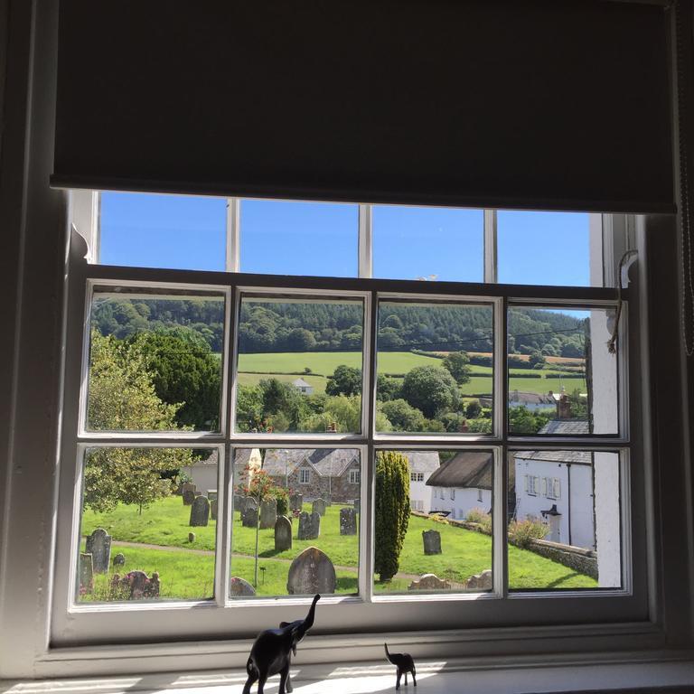 Red Lion Inn Sidbury Екстер'єр фото